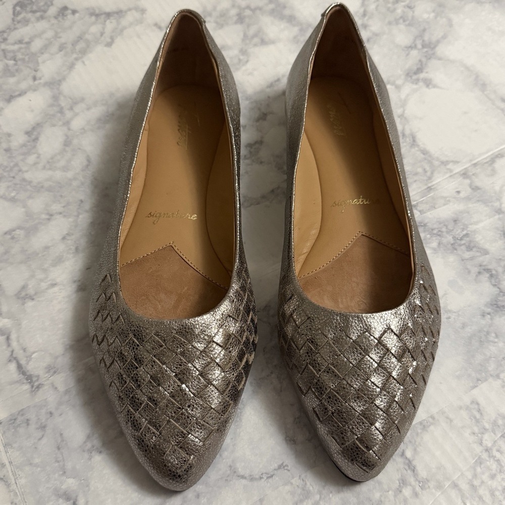 Trotters Estee WovenWomen's Size 11WW Silver Ballet Flats Shoes Wide Loafers